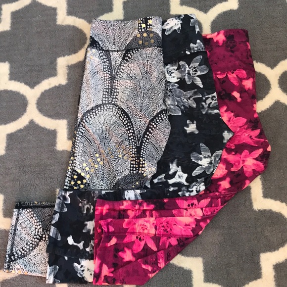 🏋🏼‍♀️ Bundle of Three Active Capris 🧘‍♀️ - Picture 1 of 4